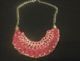 Collar babero rosa fuxia